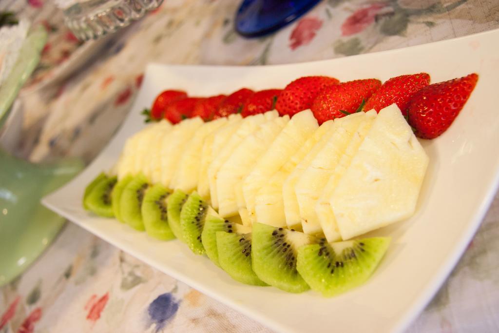 B&B Hotel Souvenir تْشيزيناتيكو المظهر الخارجي الصورة