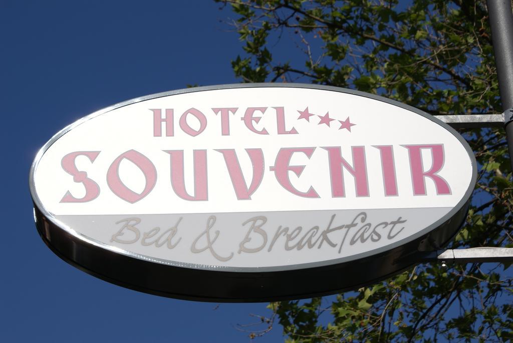 B&B Hotel Souvenir تْشيزيناتيكو المظهر الخارجي الصورة
